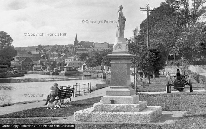 Photo of Kingsbridge, Promenade And War Memorial 1925