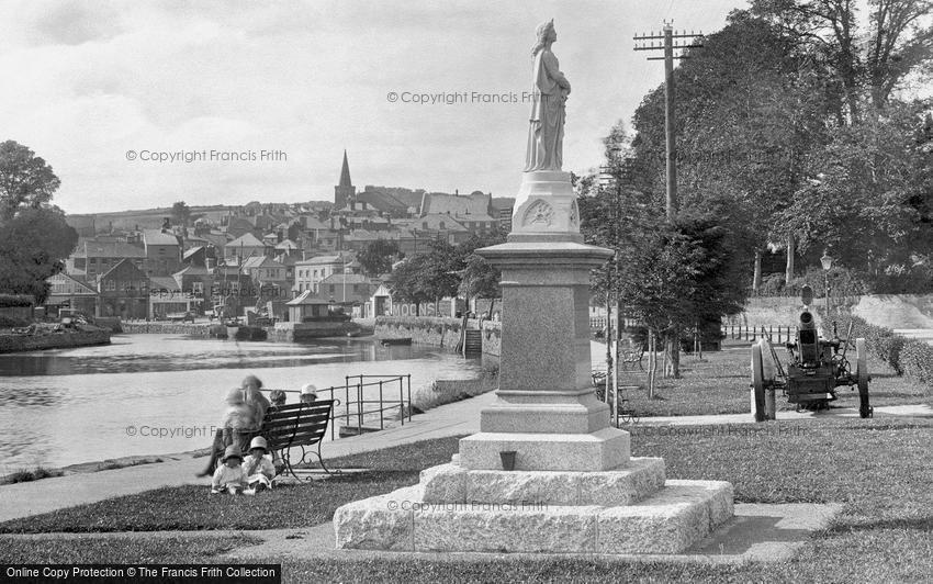 Kingsbridge, Promenade and War Memorial 1925