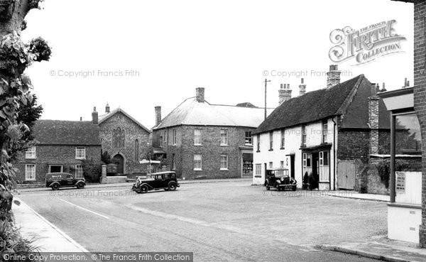 Photo of Kingsclere, Market Square c.1950