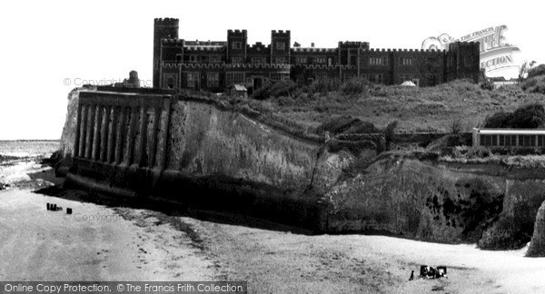 Photo of Kingsgate, the Bay and Castle c1965