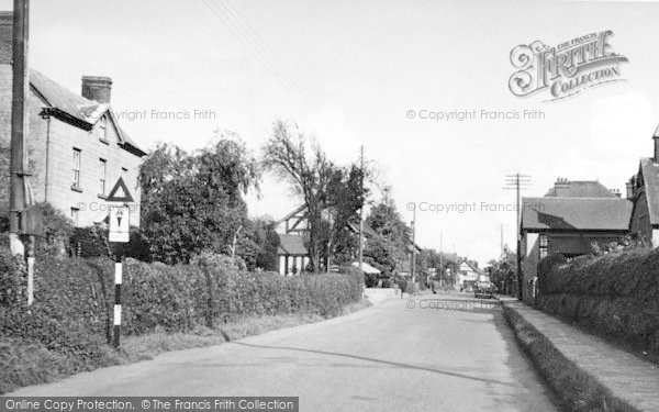 Photo of Kingsland, The Village c.1955