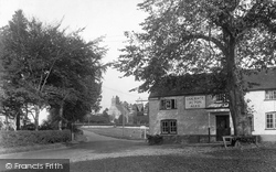 The Village 1933, Kingsley