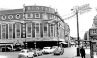 Kingston upon Thames, Bentalls Corner c1960