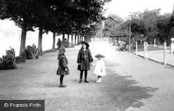 Kingston Upon Thames, Children In Canbury Gardens 1906, Kingston Upon Thames