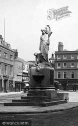 Kingston Upon Thames, Statue In The Market Place 1893, Kingston Upon Thames