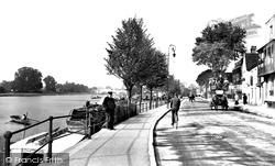 Kingston Upon Thames, The Promenade 1906, Kingston Upon Thames