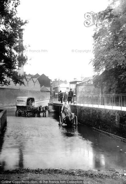 Photo of Kingston Upon Thames, Water Splash 1906