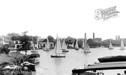 Kingston Upon Thames, Yachting On The River 1951, Kingston Upon Thames