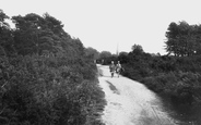 Church And Heath 1927, Kingswood