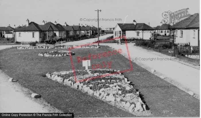 Photo of Kinmel Bay, Clwyd Gardens c.1955