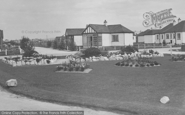 Photo of Kinmel Bay, Clwyd Gardens, Sandy Cove c.1939