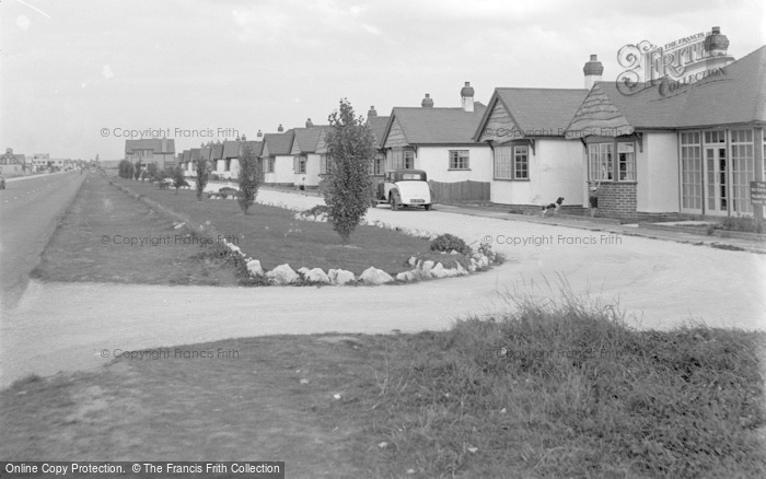 Photo of Kinmel Bay, Foryd Road c.1939