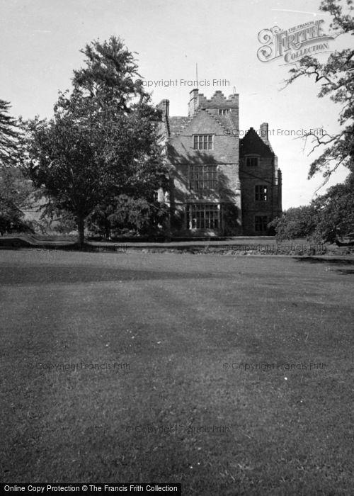 Photo of Kinnersley, Kinnersley Castle 1948