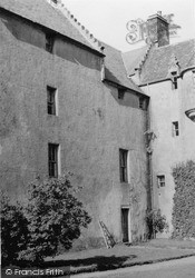 Tullibole Castle 1952, Kinross