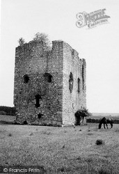 Hallforest Castle 1949, Kintore