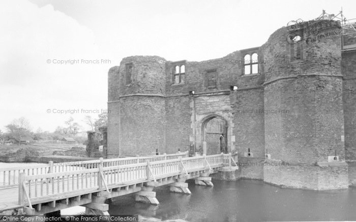 Photo of Kirby Muxloe, The Castle c.1965