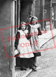 Girls In Main Street 1908, Kirkby Lonsdale