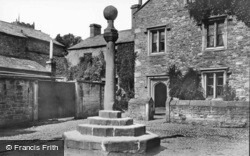 The Old Cross c.1930, Kirkby Lonsdale