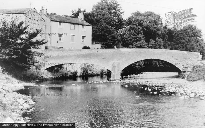 Photo of Kirkby Stephen, Frank's Bridge And The River Eden c.1965