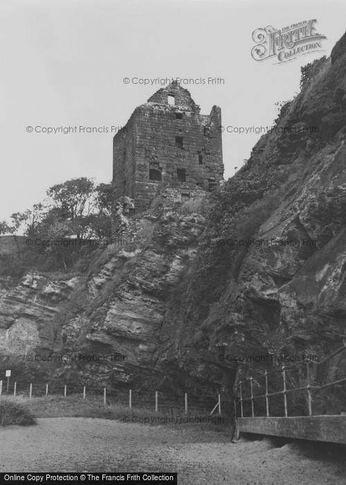Photo of Kirkcaldy, Ravenscraig Castle 1950