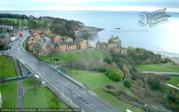 Photo of Kirkcaldy, View Of The Forth And Ravenscraig Castle 2005