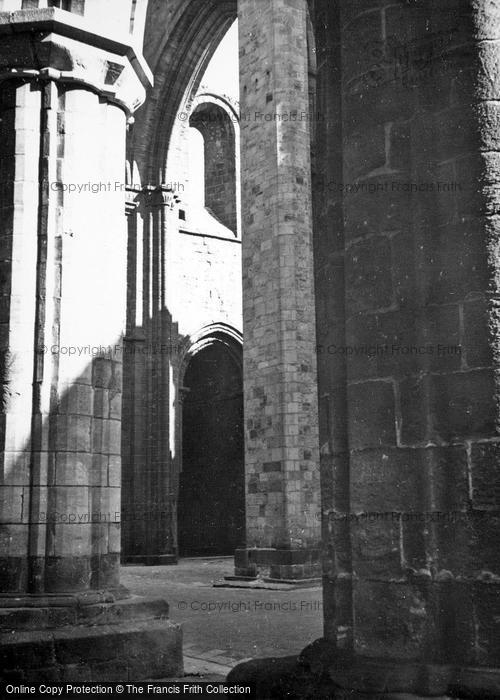 Photo of Kirkstall Abbey, 1959