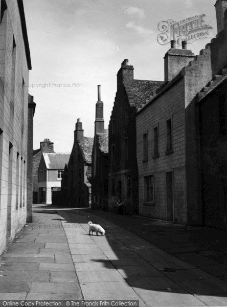 Photo of Kirkwall, Victoria Street 1954