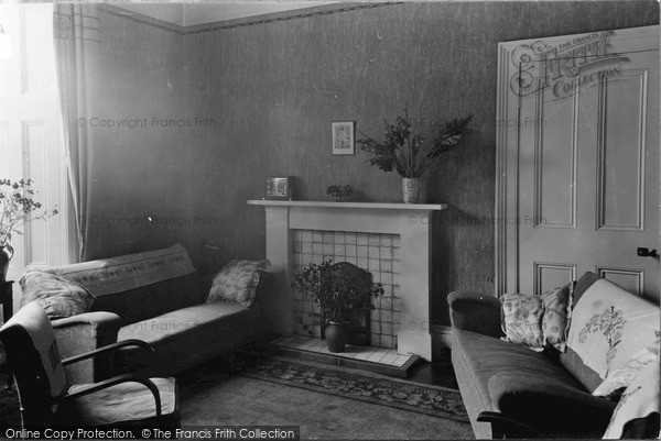 Photo of Kirn, Dhalling Mhor, The Drawing Room c.1950