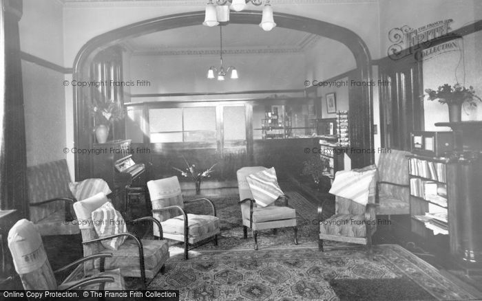 Photo of Kirn, Dhalling Mhor, The Lounge c.1950