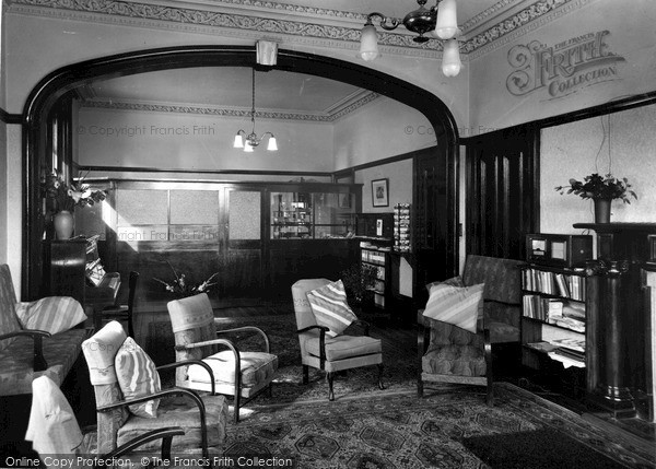 Photo of Kirn, Dhalling Mhor, The Lounge c.1950