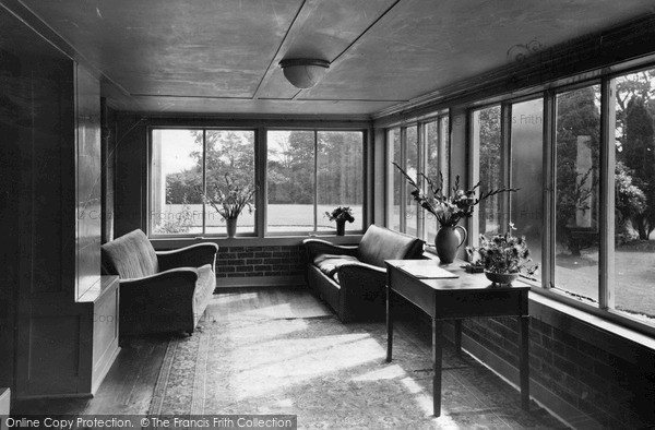 Photo of Kirn, Dhalling Mhor, The Sun Lounge c.1950