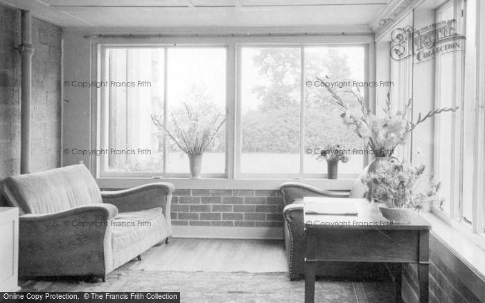 Photo of Kirn, Dhalling Mhor, The Sun Lounge c.1955