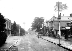 High Street 1914, Knaphill