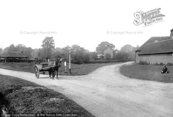 Photo of Knaphill, Horsell Road 1911