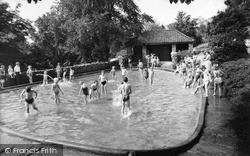 Children's Pool, Moat Gardens c.1965, Knaresborough