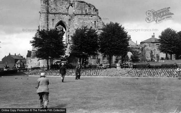 Photo of Knaresborough, The Castle And Bowling Green c.1955