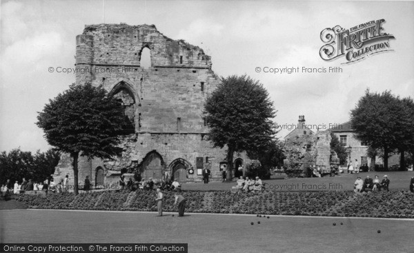 Photo of Knaresborough, The Castle And Bowling Green c.1965