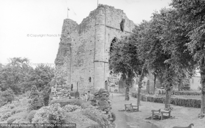 Photo of Knaresborough, The Castle c.1955