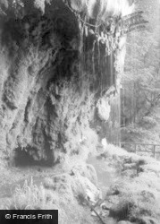 The Dropping Well c.1965, Knaresborough