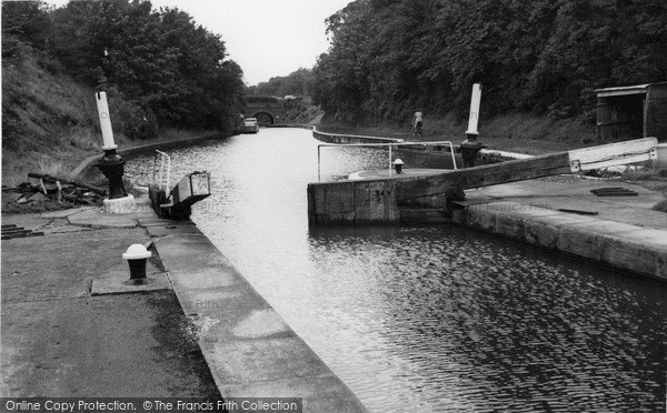 Photo of Knowle, Grand Union Canal c.1965