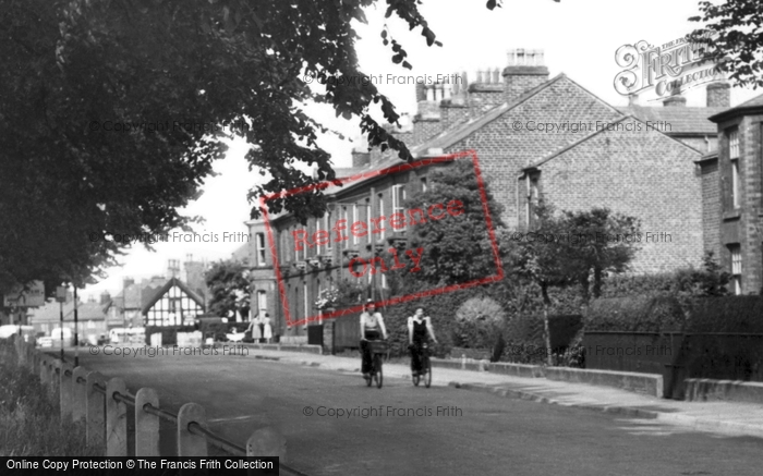 Photo of Knutsford, Gaskell Avenue c.1950