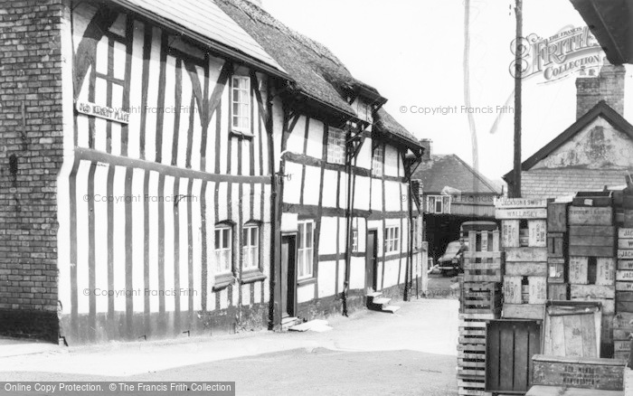 Photo of Knutsford, Old Market Place c.1960