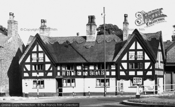 Photo of Knutsford, The White Bear c.1950