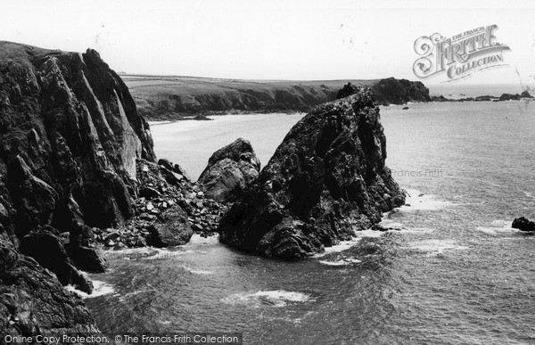 Photo of Kynance Cove, c.1960