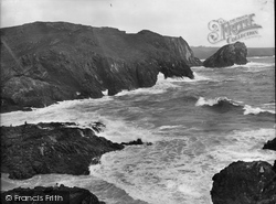 Lion Rock 1927, Kynance Cove