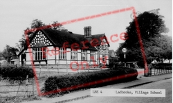 Village School c.1965, Ladbroke