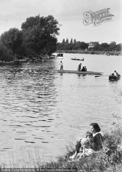 Photo of Laleham, A Family On The Riverbank 1934