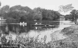 Boating On The River Thames 1934, Laleham