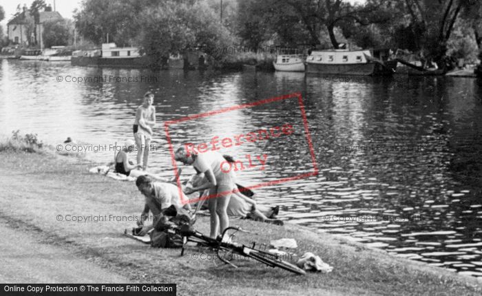 Photo of Laleham, By The River Thames c.1955