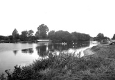 The River Thames 1934, Laleham